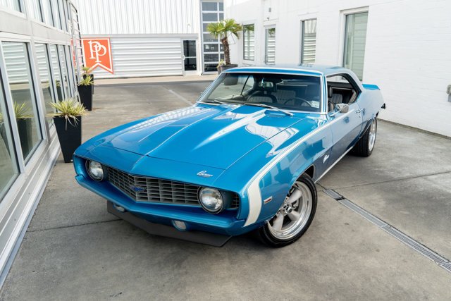 Coupe in Bellevue, WA, United States 3 - 18209659