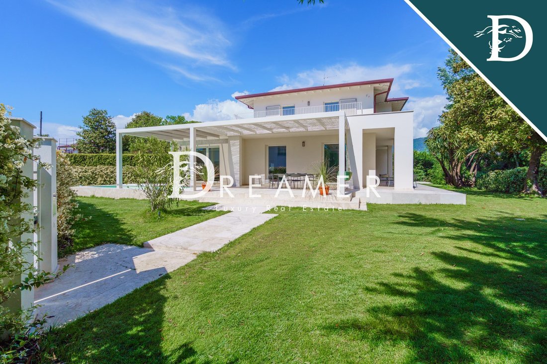 Villa in Caranna-Vaiana, Forte dei Marmi, Tuscany 1 - 18023763