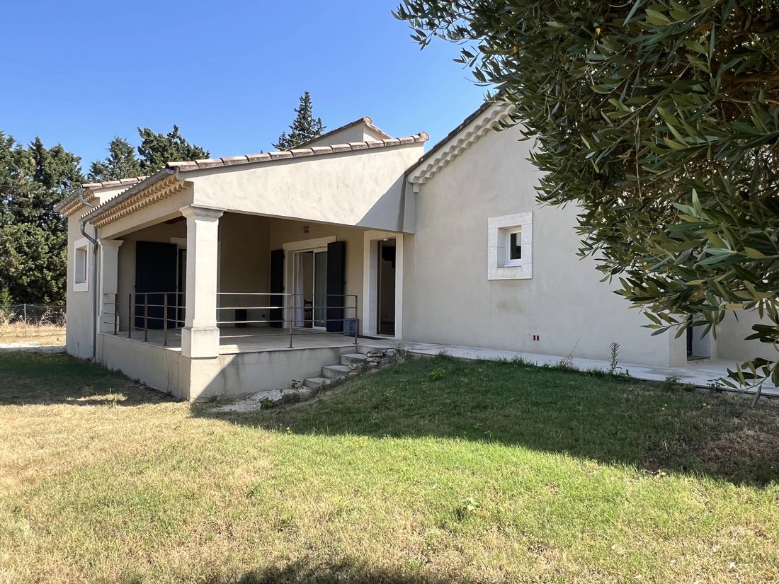 House in Lagnes, Provence-Alpes-Côte d'Azur, France 2 - 18268985