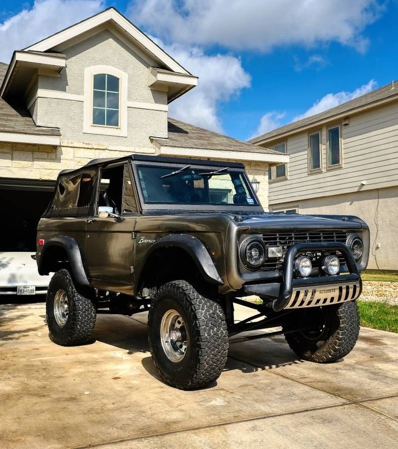 Suv in Glendale, United States 1 - 18269258