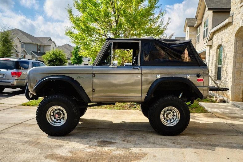 Suv in Glendale, United States 2 - 18269258