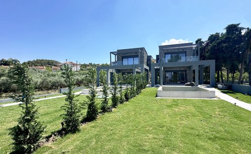 Villa in Pallini Municipal Unit, Macedonia and Thrace, Griechenland 1