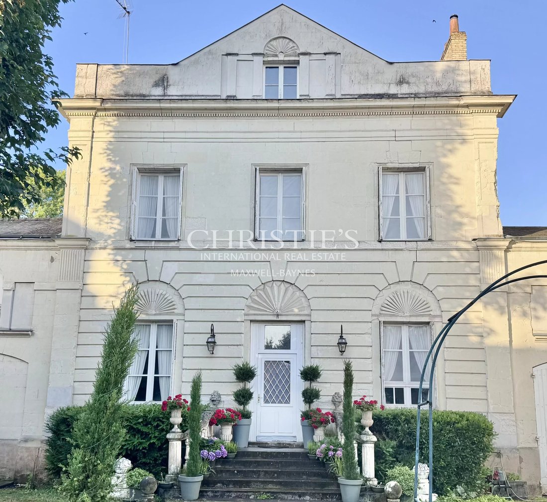 Estate in Centre Ville - Fenet - Petit Puy, Saumur, France 1 - 18090228