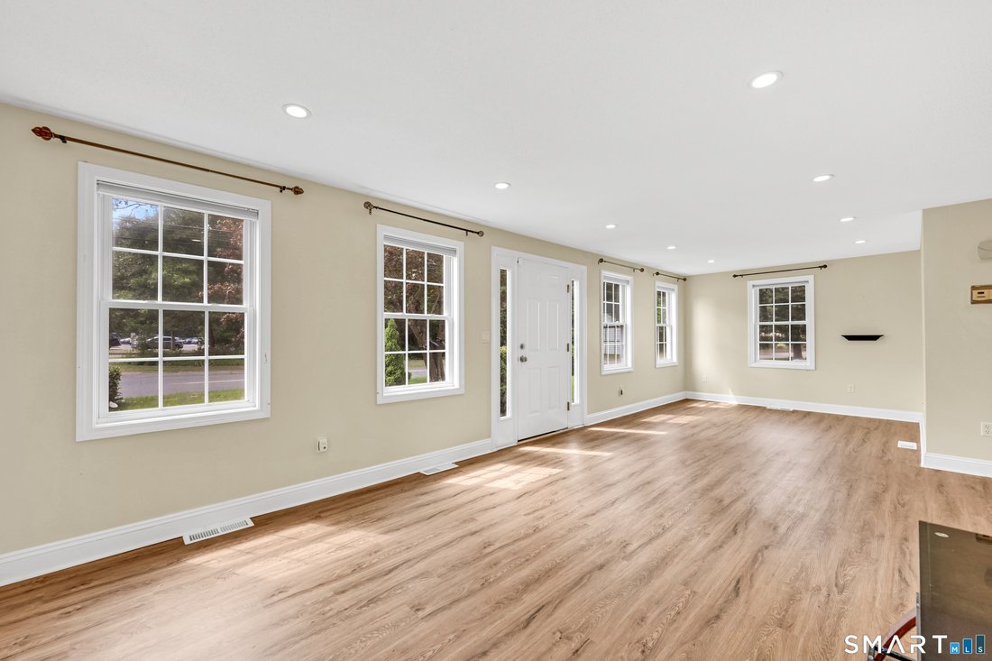 House in Burlington, Connecticut, United States 4 - 18269227