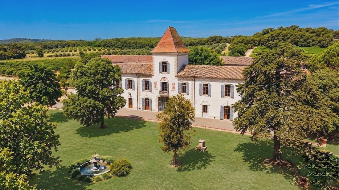 Chateau in Ancien Hôpital, Beziers, France 2 - 18269306