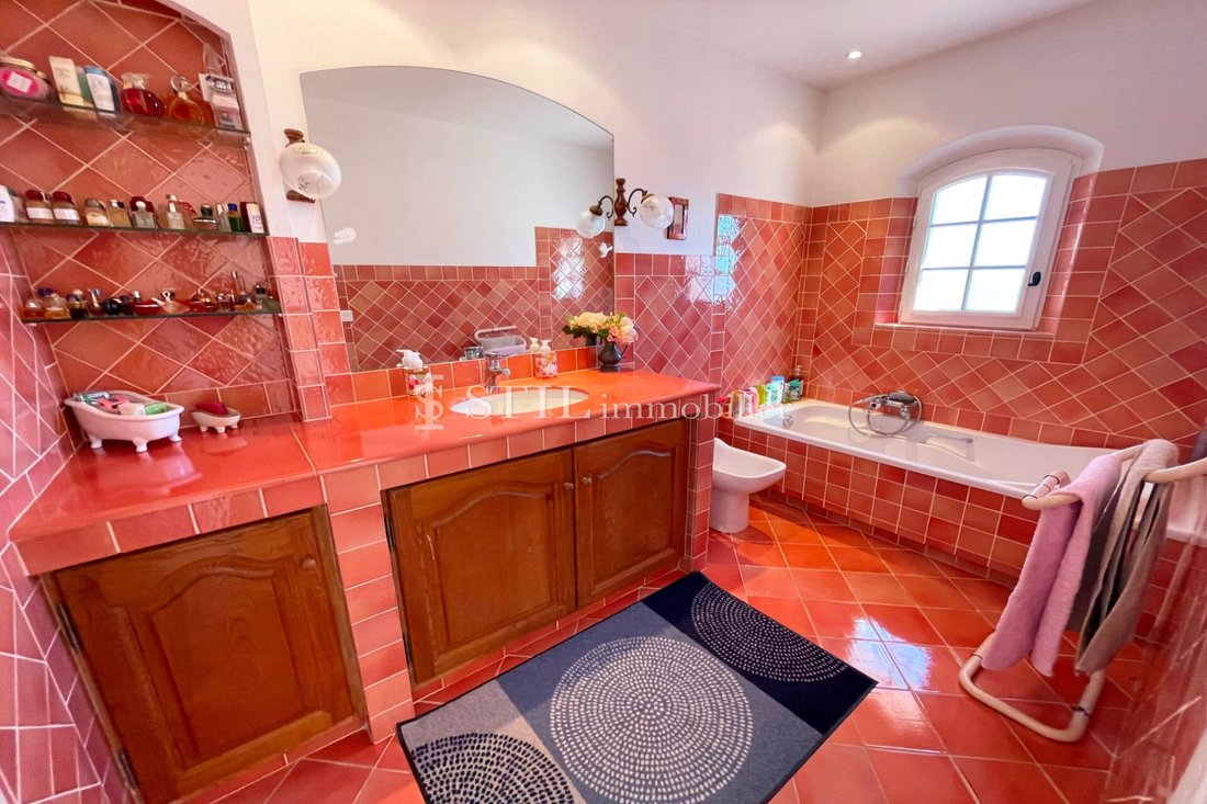 Villa in Ville-Les Saquedes-Le Bouillonnet, Sainte-Maxime, France 5 - 18269337