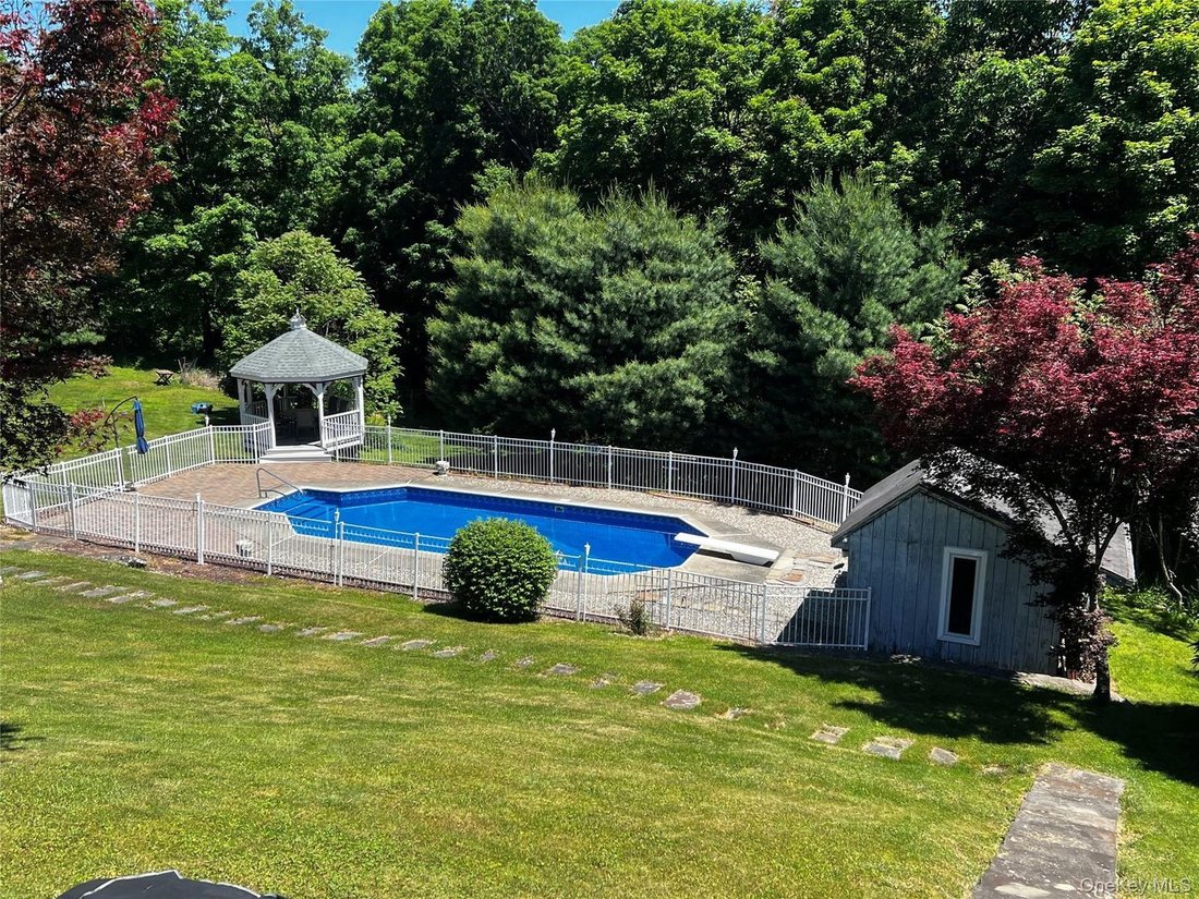 House in Pleasant Valley, New York, United States 5 - 18079723