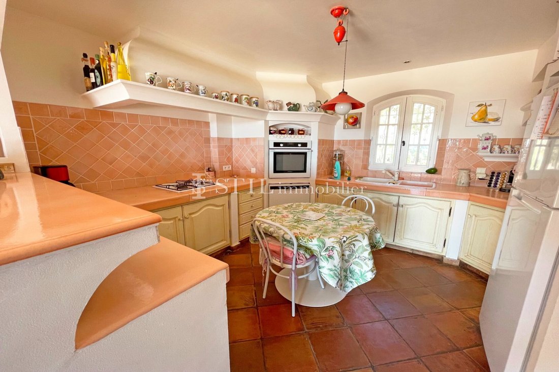Villa in Ville-Les Saquedes-Le Bouillonnet, Sainte-Maxime, France 3 - 18269337