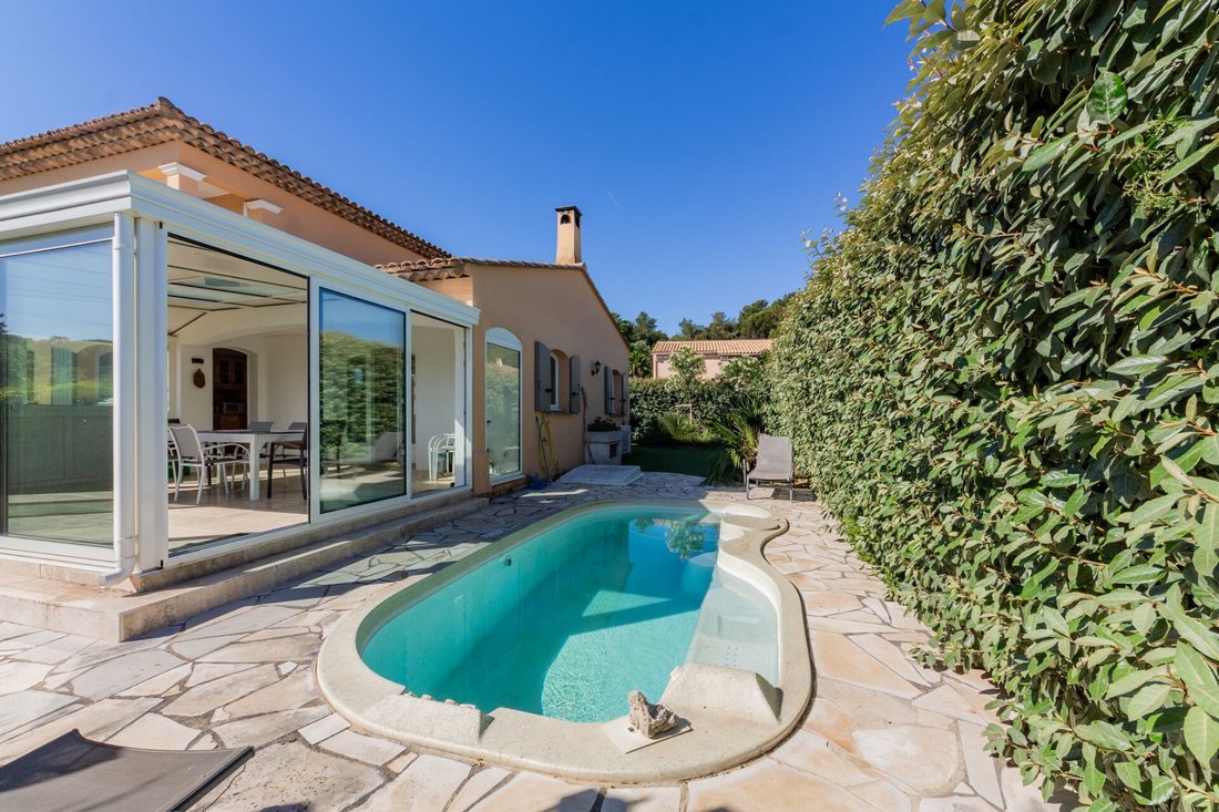 Villa in Centre Ville, Cogolin, France 4 - 18269336