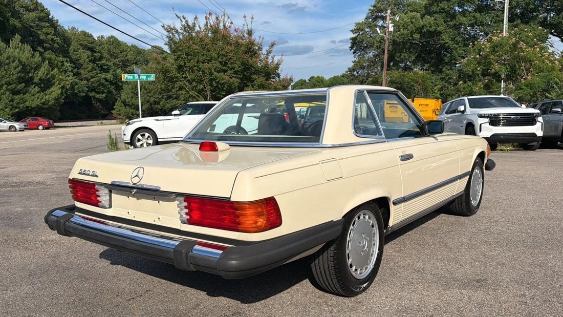 Cabriolet in Raleigh, NC, United States 3 - 18269400