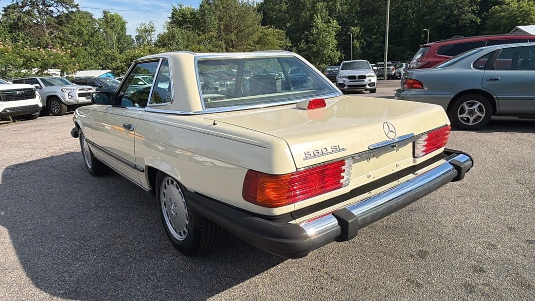 Cabriolet in Raleigh, NC, United States 5 - 18269400