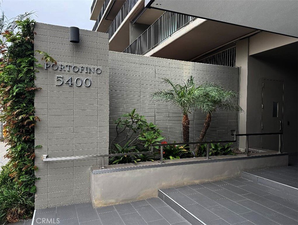 Condo in Signal Hill, California, United States 5 - 18105196
