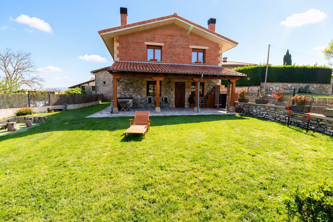 Chalet in Vitoria-Gasteiz, Basque Country, Spain 1 - 17691880
