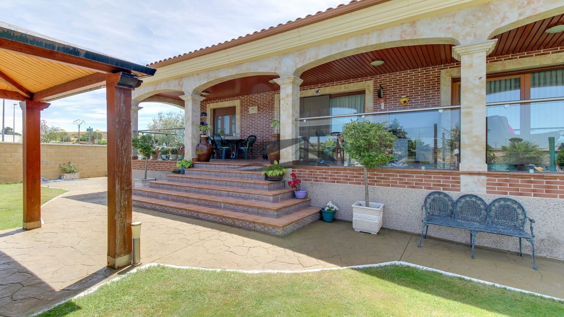 Chalet in Villamayor, Castile and Leon, Spain 3 - 18210261