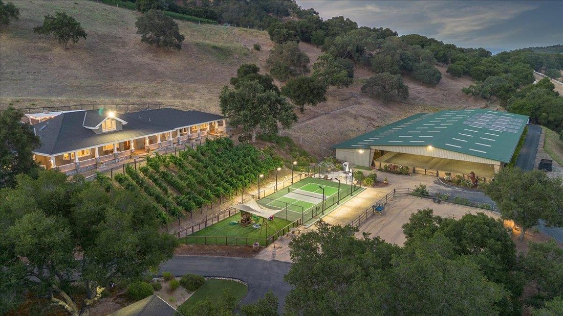 House in Los Gatos, California, United States 1 - 18083056