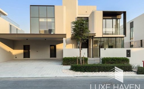 Villa in Dubai, Dubai, United Arab Emirates 1