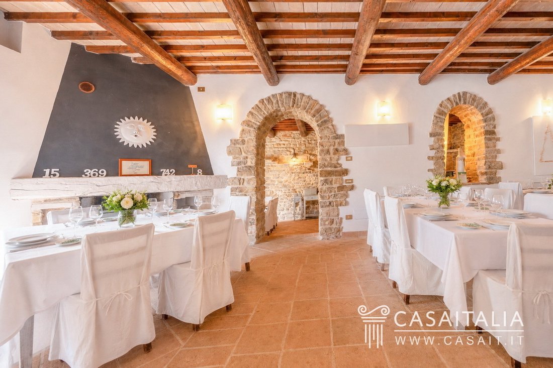 Villa in Valfabbrica, Umbria, Italy 4 - 17152384