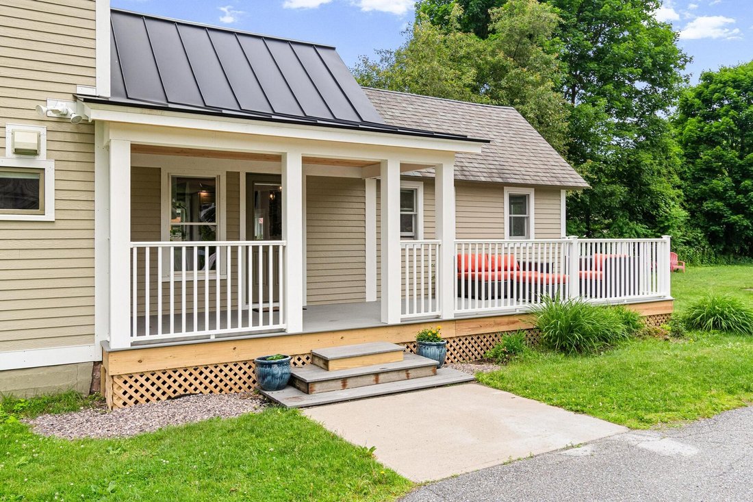 House in Waterbury, Vermont, United States 5 - 18270038
