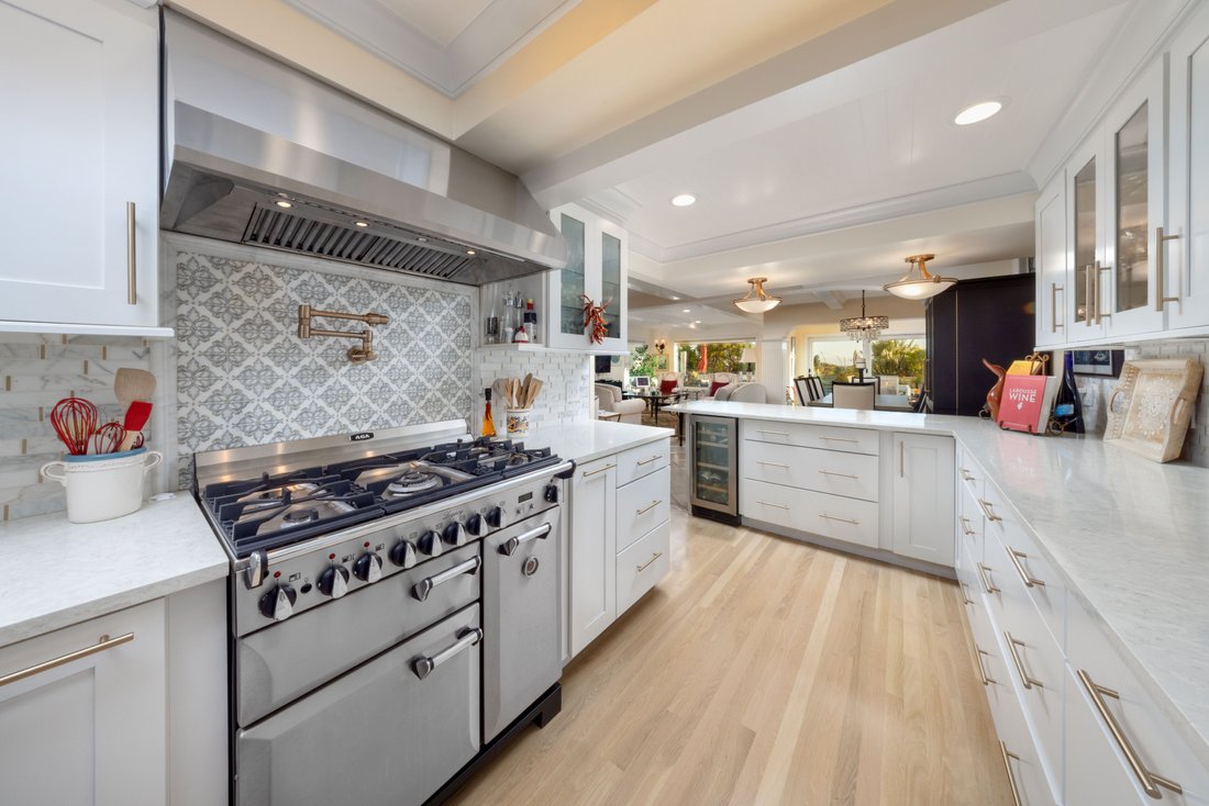 Apartment in Huntington Beach, California, United States 3 - 18269941