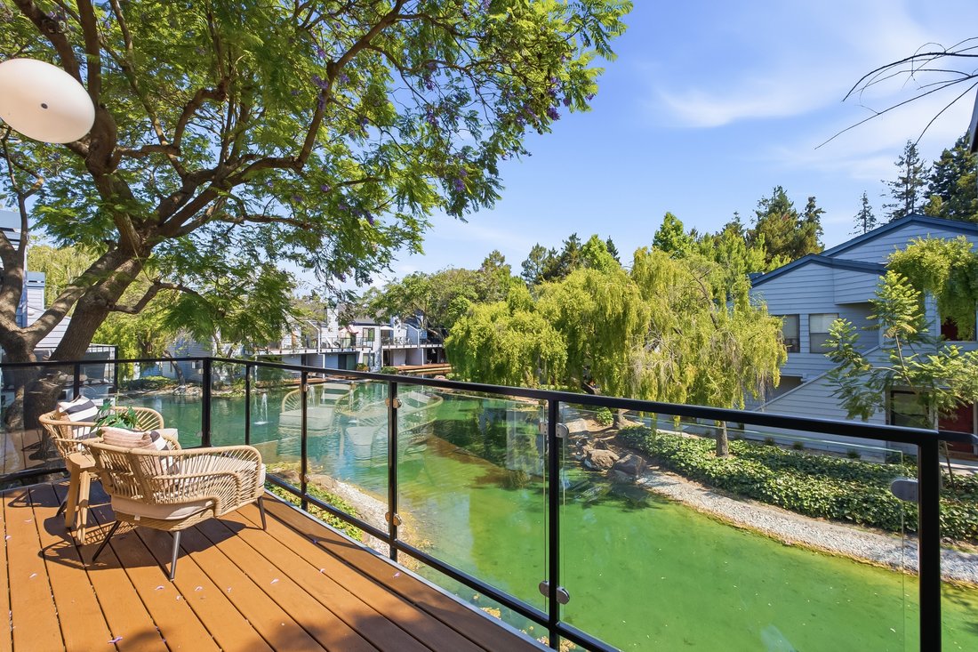 Condo in Mountain View, California, United States 1 - 18269940