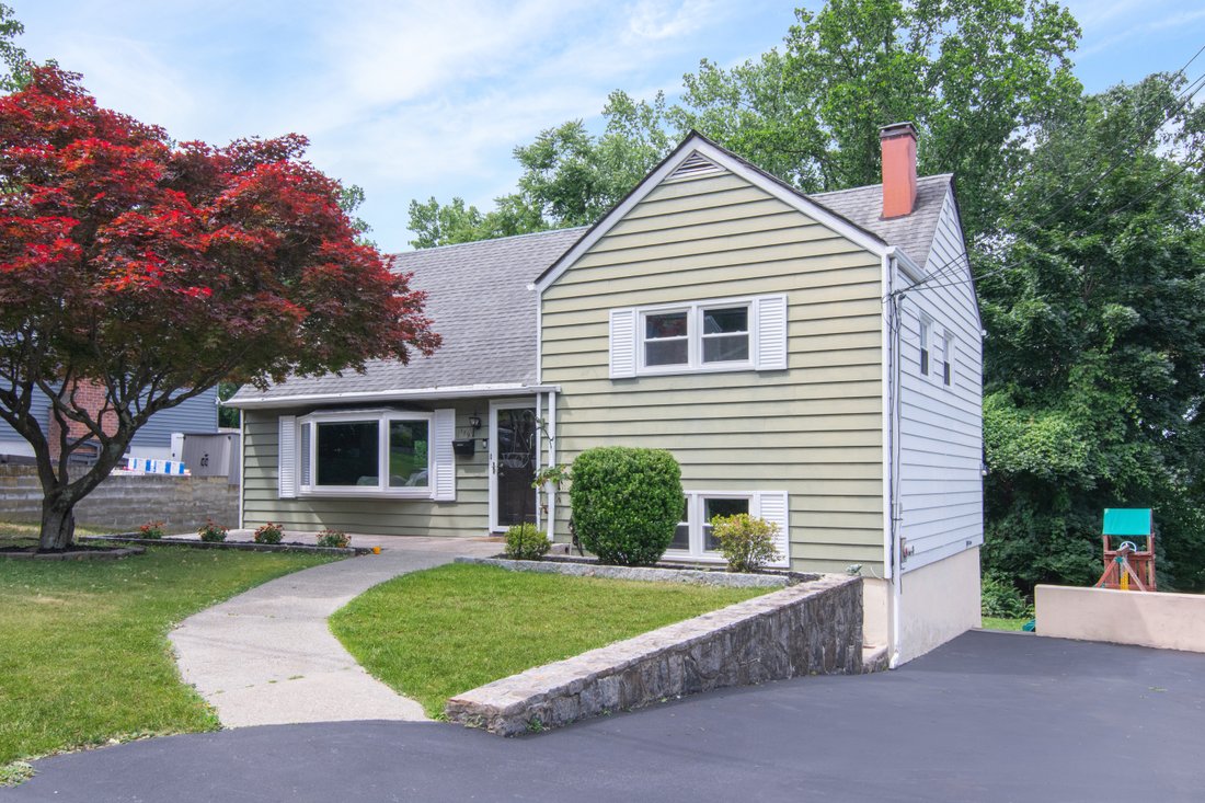 House in Yonkers, New York, United States 1 - 18270037