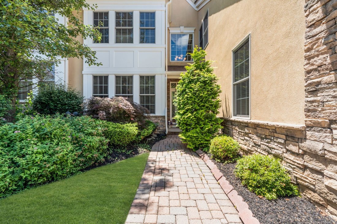 Condo in Tinton Falls, New Jersey, United States 2 - 18269950