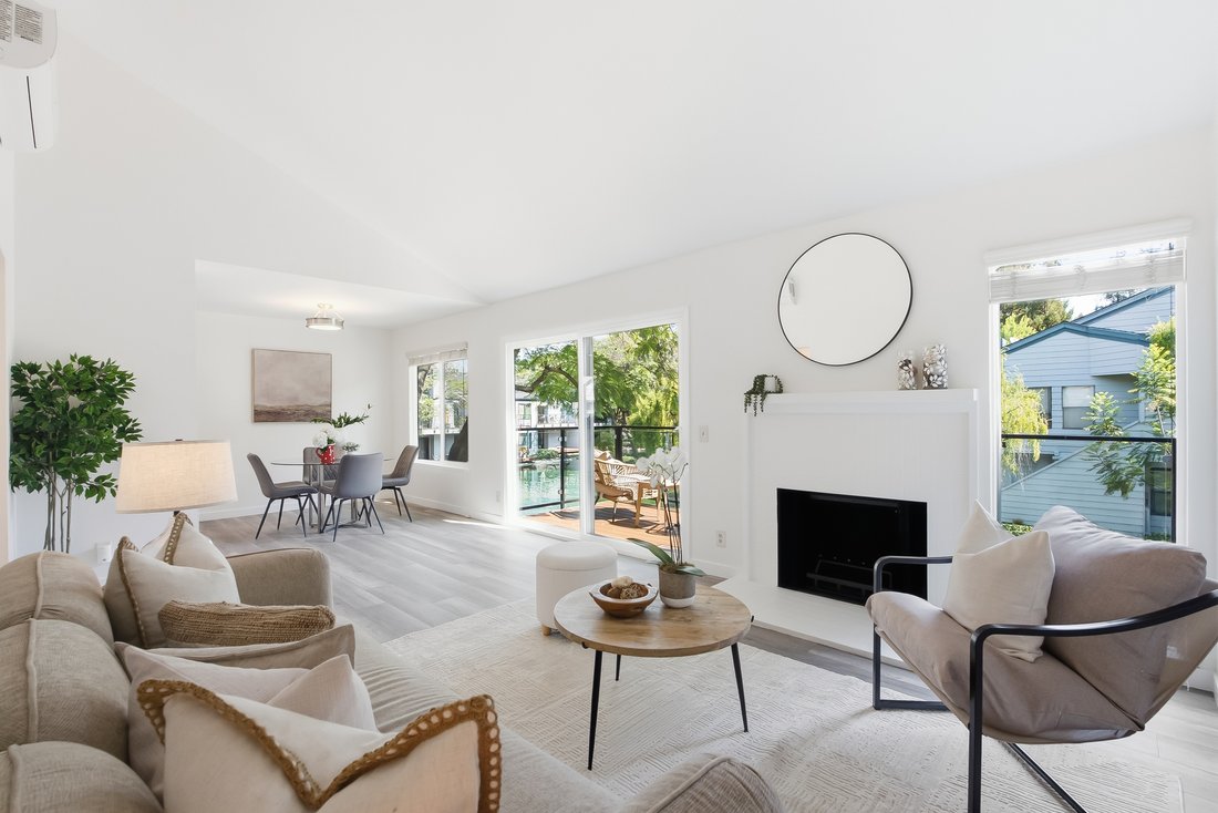 Condo in Mountain View, California, United States 3 - 18269940