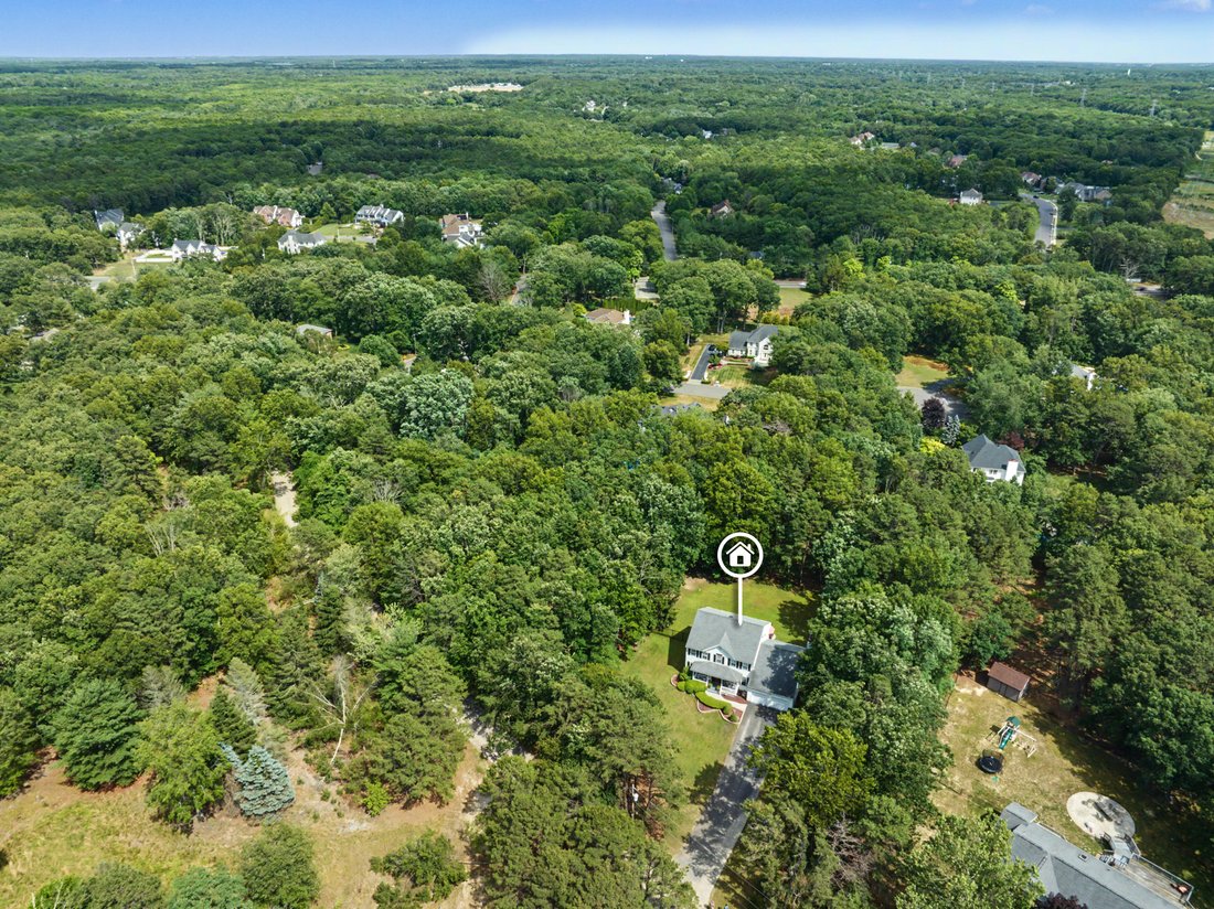 House in Freehold Township, New Jersey, United States 3 - 18269985