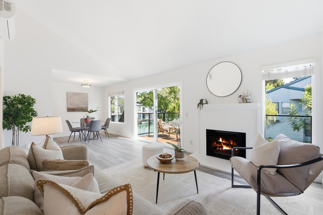 Condo in Mountain View, California, United States 2 - 18269940