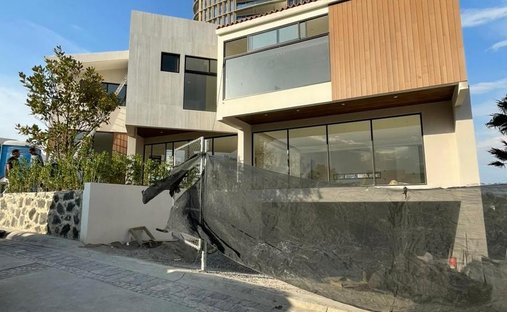 House in Tlaxcalancingo, Puebla, Mexico 1