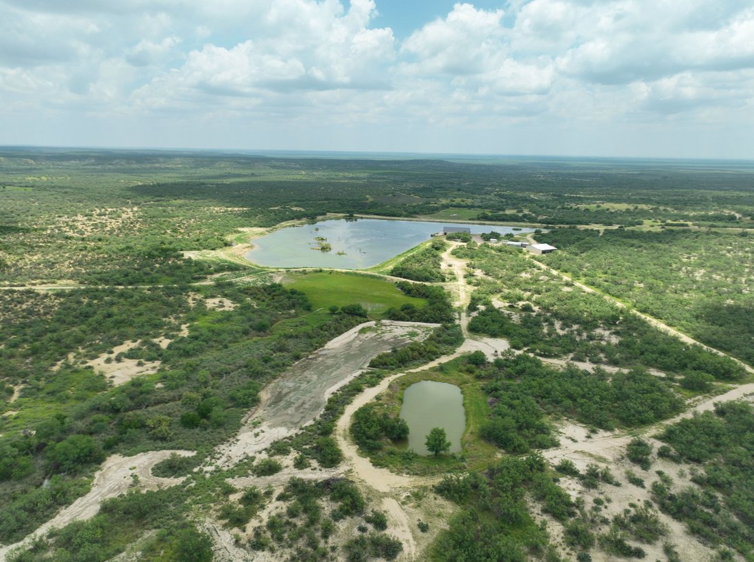 Farm Ranch in El Indio, Texas, United States 5 - 18269944