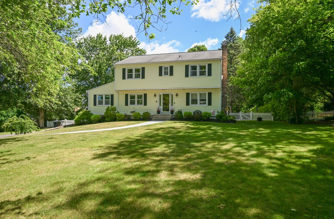 House in Bethel, Connecticut, United States 1 - 18269973