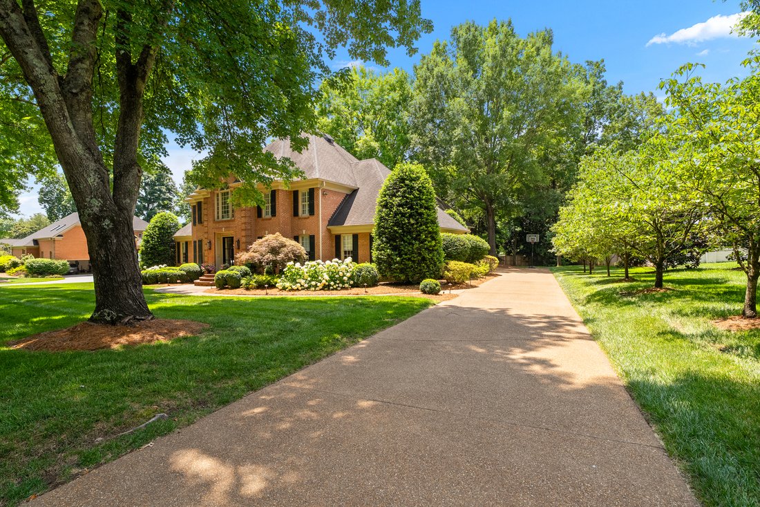 Knoxville, Tennessee, United States 4 - 18269939