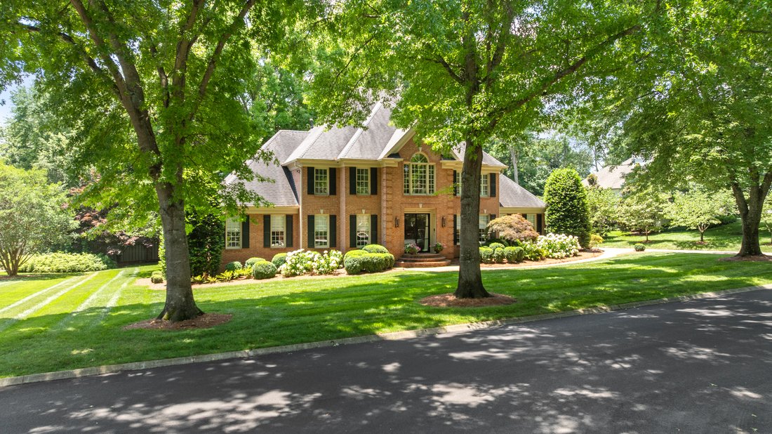 Knoxville, Tennessee, United States 3 - 18269939