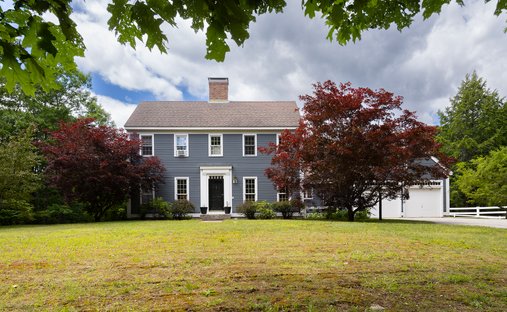 House in Henniker, New Hampshire, United States 1