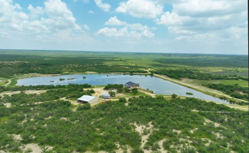 Farm Ranch in El Indio, Texas, United States 1