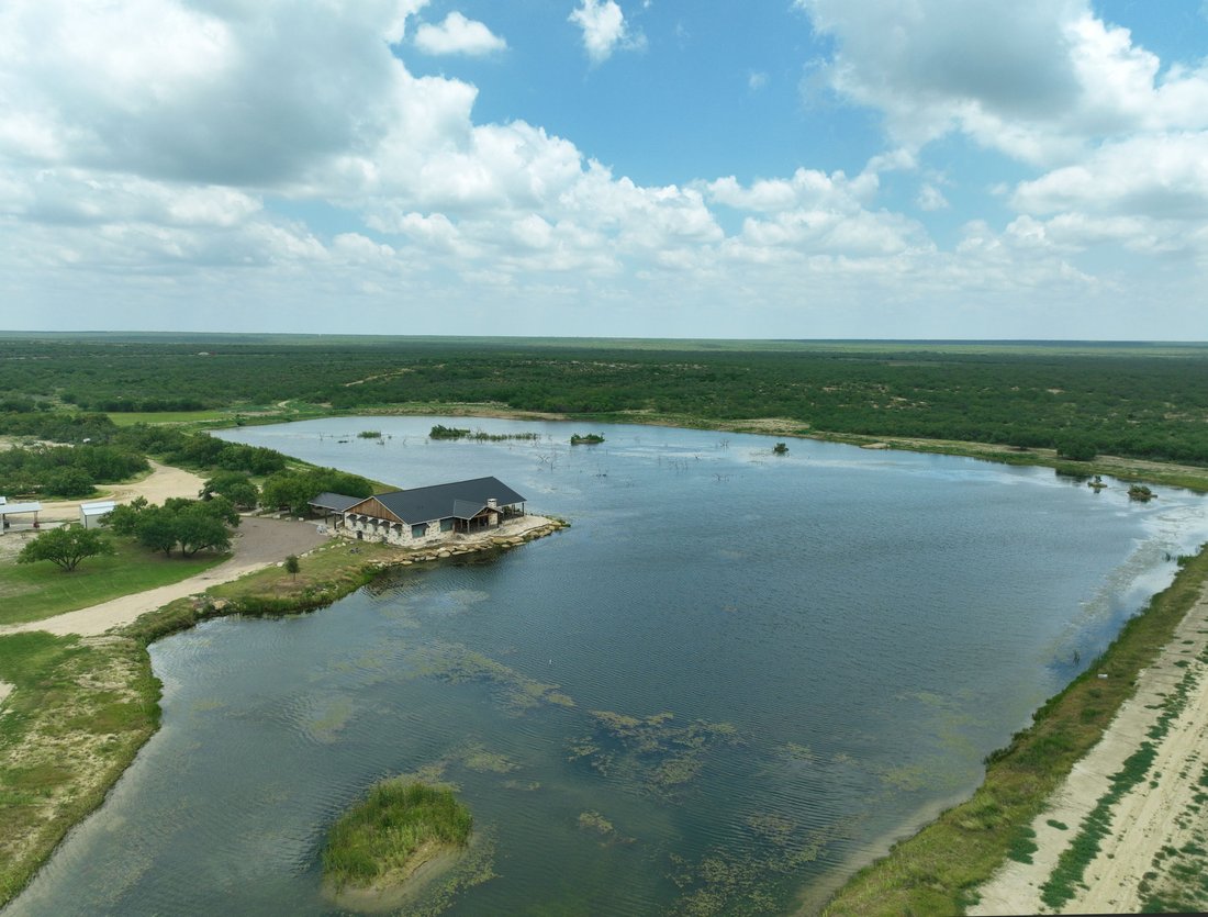 Farm Ranch in El Indio, Texas, United States 4 - 18269944