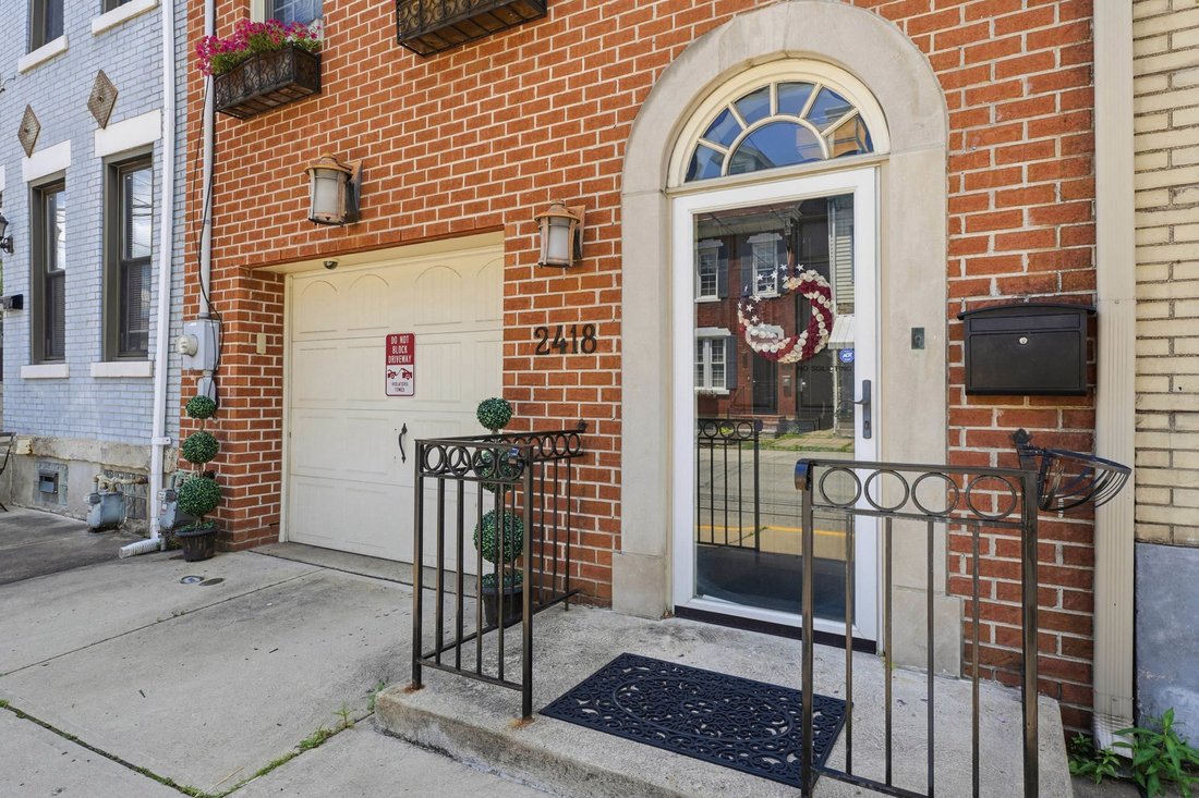House in Pittsburgh, Pennsylvania, United States 4 - 18269977
