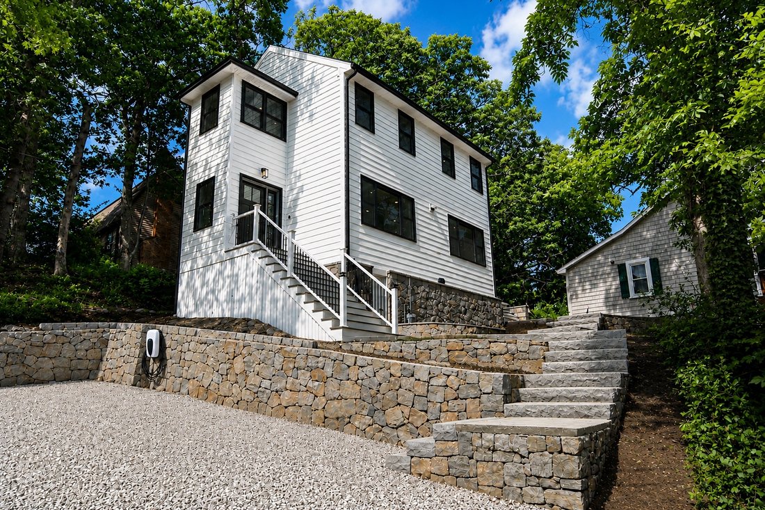 House in Melrose, Massachusetts, United States 1 - 18270027