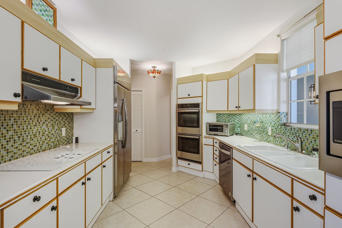 Condo in Marco Island, Florida, United States 3 - 17259100