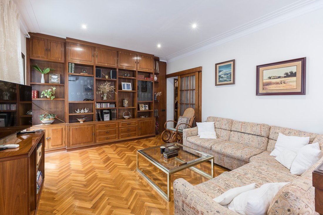 House in Horta-Guinardó, Barcelona, Spain 5 - 18273455