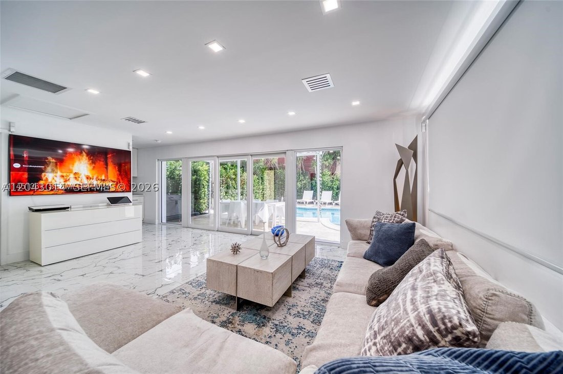 House in Miami, Florida, United States 4 - 18270371