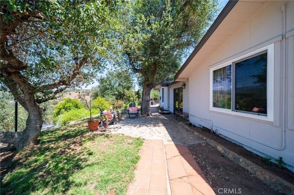 Escondido, California, United States 2 - 18271332