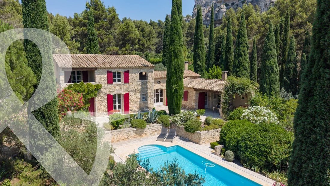 House in Les Baux-de-Provence, Provence-Alpes-Côte d'Azur, France 1 - 15997313
