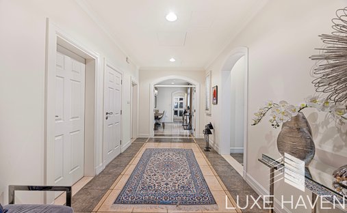 Villa in Dubai, Dubai, United Arab Emirates 1