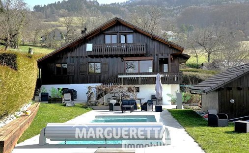 House in Viuz-en-Sallaz, Auvergne-Rhône-Alpes, France 1