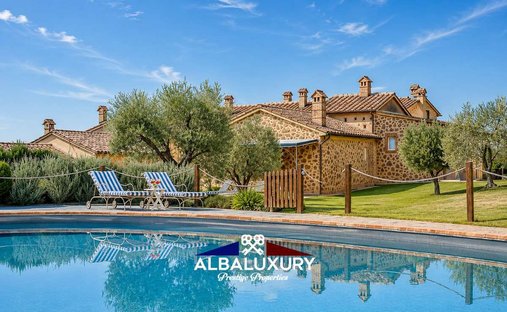Villa in Cinigiano, Tuscany, Italy 1