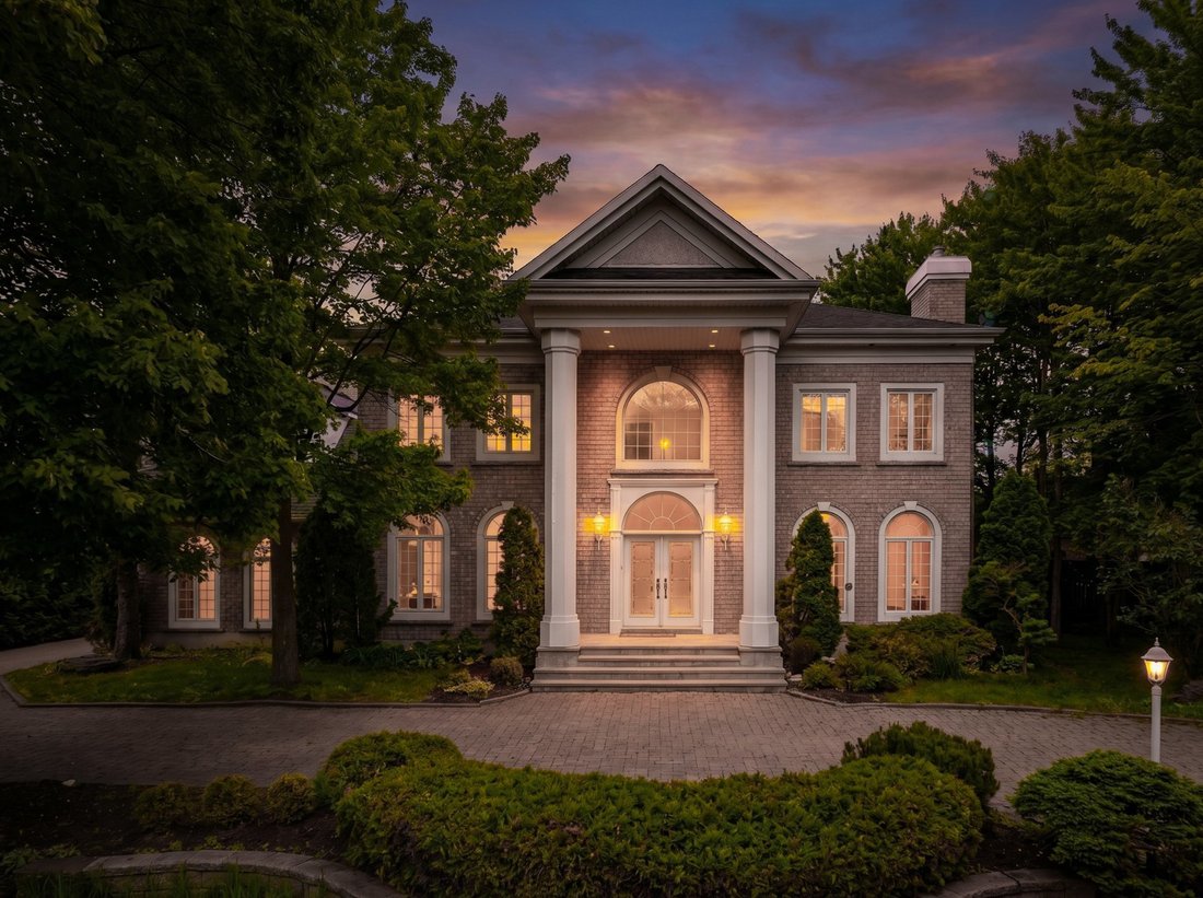 House in Lorraine, Quebec, Canada 3 - 18275474