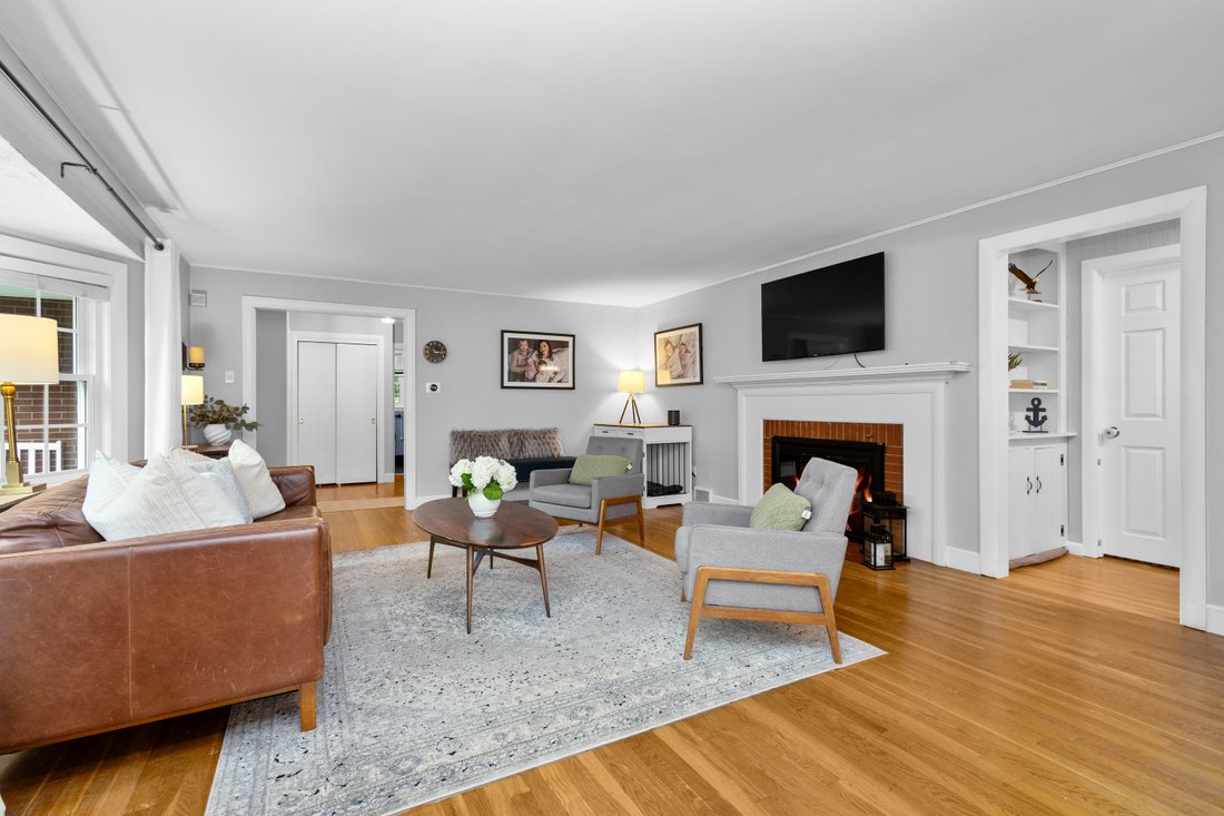 House in Dedham, Massachusetts, United States 5 - 18271570