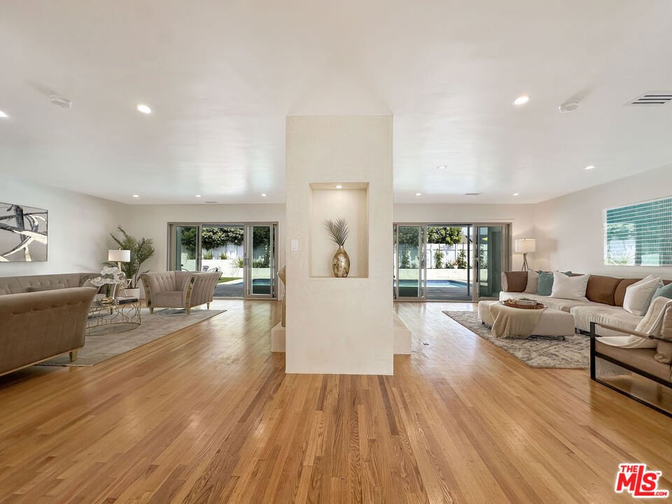 House in Los Angeles, California, United States 3 - 18273832